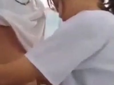 Lộ clip 2 em học sinh THPT Đào Duy Từ lén lút trong nhà vệ sinh dâm quá