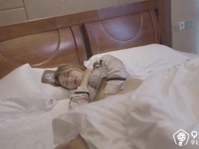 Nhìn con con lồn dâm nện nhau với bạn thân cực phê
