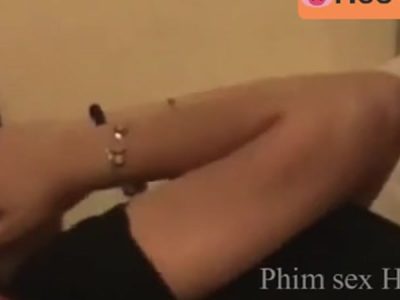 Địt tung lồn em cực sung sướng hết buồi anh