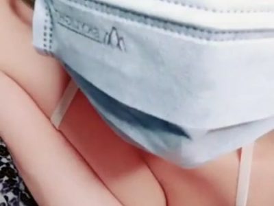 Con em vú to quá lồn múp nữa đang thèm địt