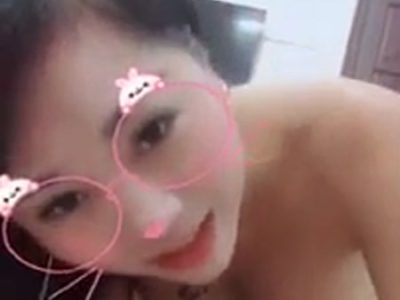 Em đĩ chăm sóc như người tình cực tỉ mỉ