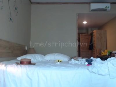 Bắn tinh ngập miệng em cực đã