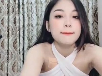 Em gái dáng đẹp live stream thủ dâm phê lòi mắt