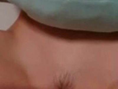 Móc lồn con con thân đang trong cơn phê