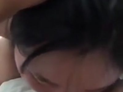 Đổ sữa chua lên chim anh bú cho ngon cực phê