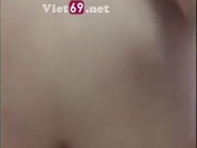 Em sugar baby vừa cưỡi ngựa vừa khẩu dâm cực phê