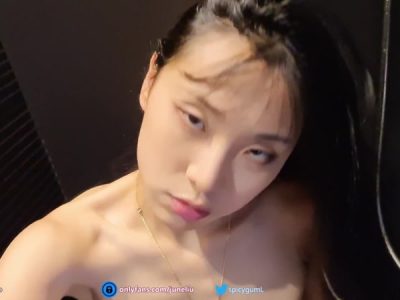 Em gái liếm cây hàng khoai to cực phê sướng rên dâm vl