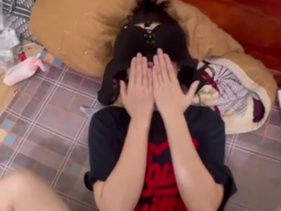 Đụ vào cái lồn non tơ không bao sướng tê buồi anh rồi