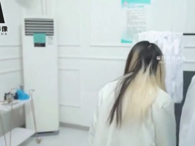Đi khám phụ khoa bị nam bác sĩ biến thái bl vào lồn em