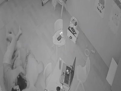 Lộ clip làm tình cùng bạn gái tại phòng khách
