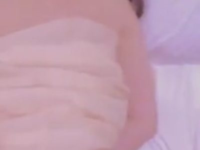 Địt em ghệ trắng nõn kiểu doggy cực phê sướng rên