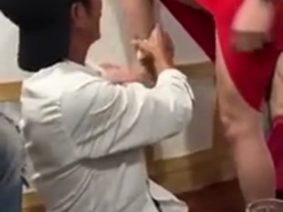 Dân chơi húp sò lông em nhân viên lồn dâm