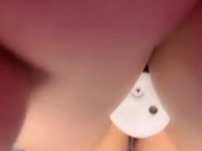 Em gái lồn hồng không lông cực múp chơi sextoy nứng rên cực đã