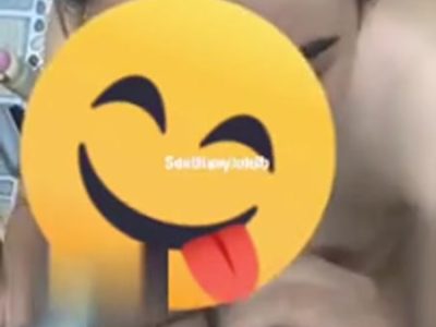 Vừa tắm vừa ngậm cu bạn trai ngon lành