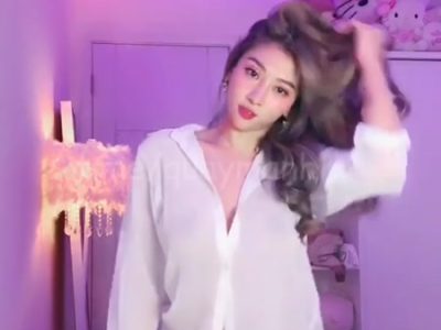 Em gái xinh vú to lồn dâm show hàng lộ hàng cực nét