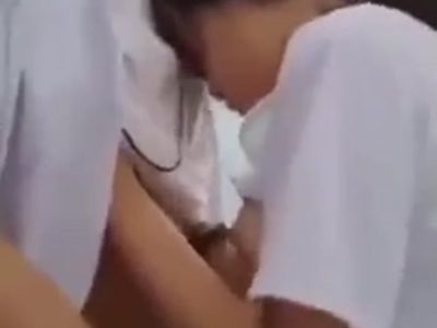 Lộ clip 2 em học sinh THPT Đào Duy Từ lén lút trong nhà vệ sinh dâm quá